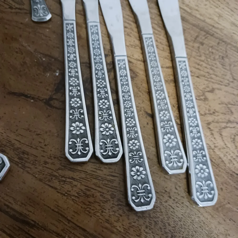 Interpur Flatware Forks And  Knives Fleur Handle Cutlery Dozen 12